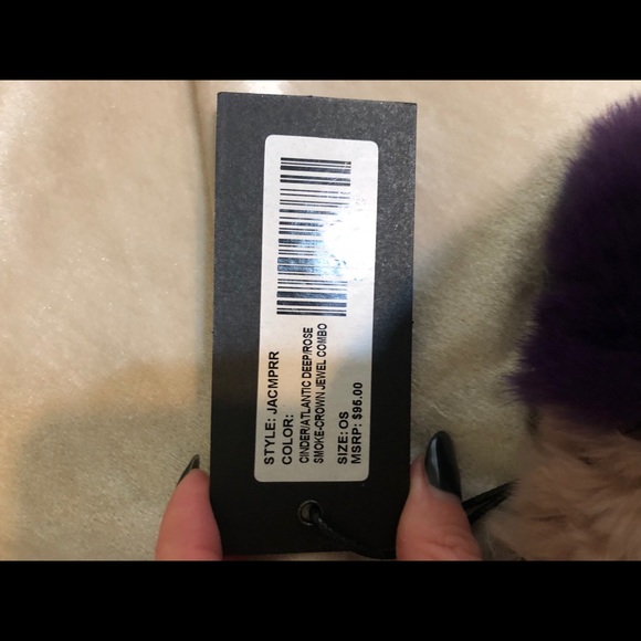 Jocelyn multi color fur mittens / gloves - Picture 4 of 4